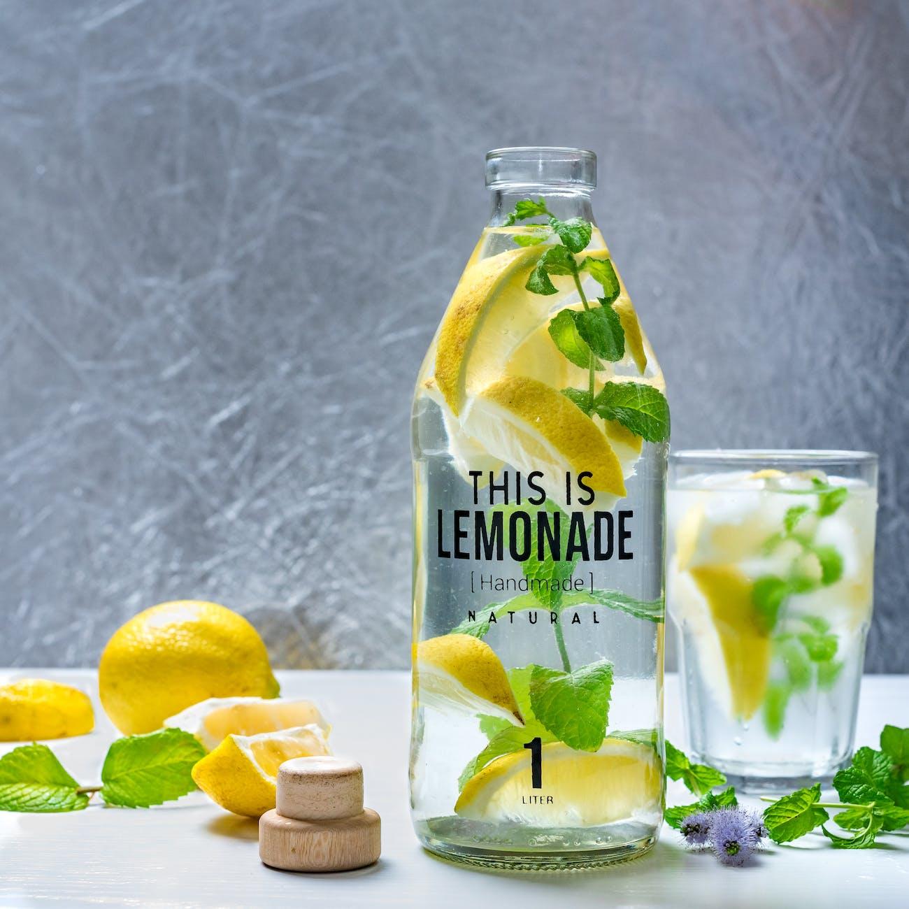 photo of mint lemonade Photo by Maximiliano Carrizo on Pexels.com