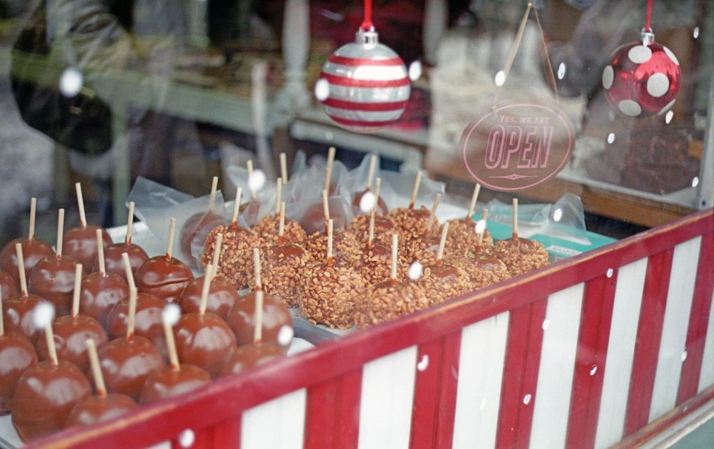 caramel apples